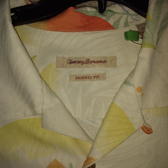 EUC Tommy Bahama 100% silk shirt - Picture 3 of 6
